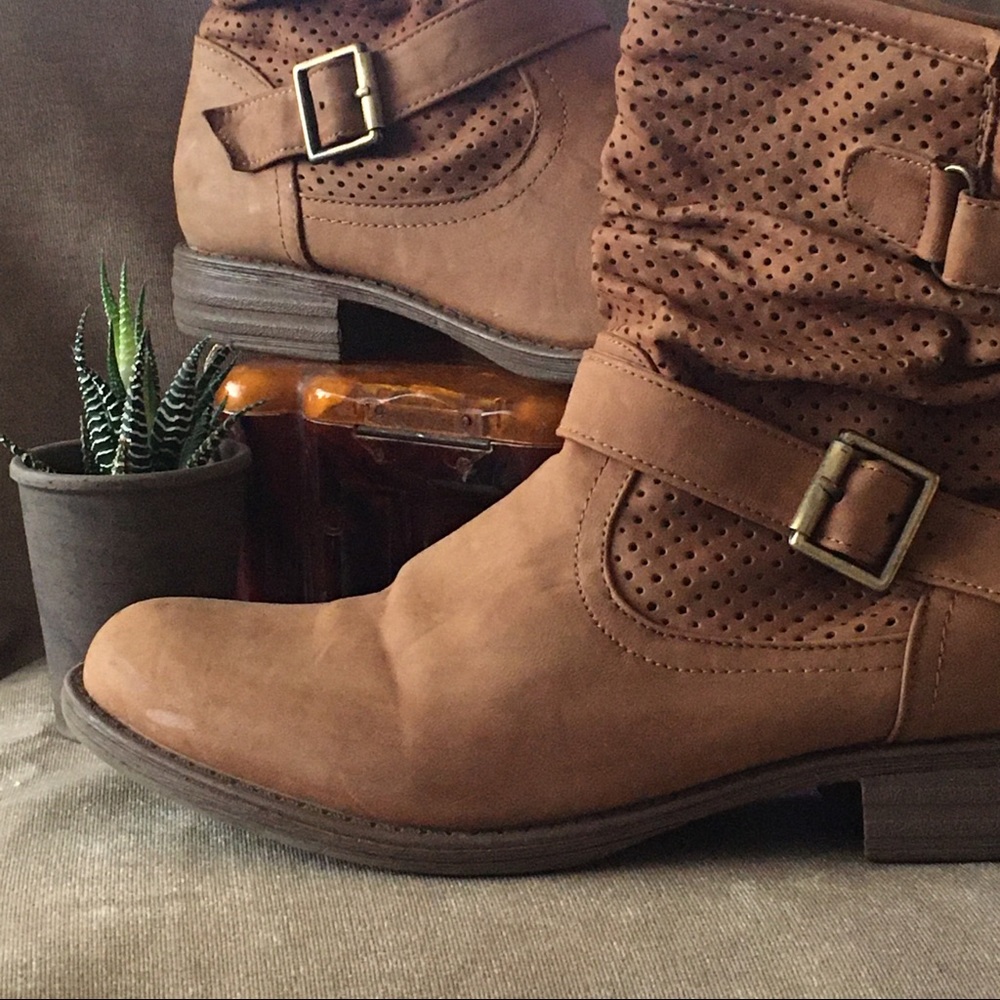 Sketchers Woman’s Ankle Boots
